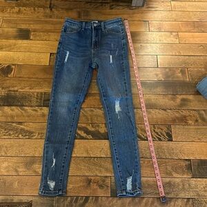 Distressed Skinny Jean